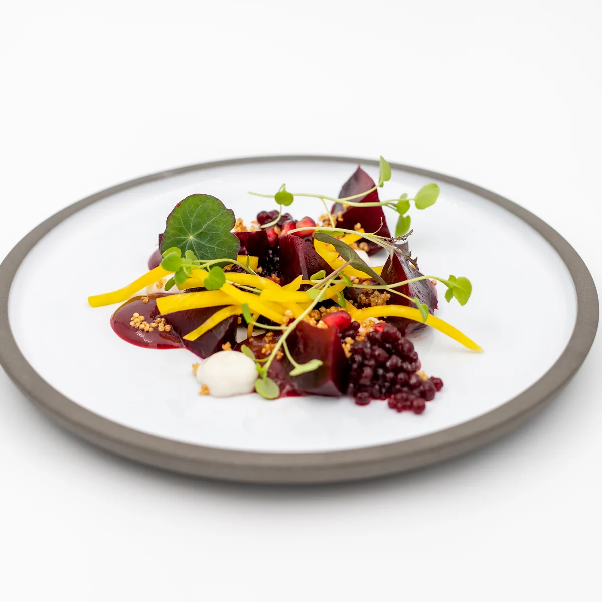 Étlap – 2026 Q4 Marinált sült cékla, meggyvinaigrette, mustármag (vegán)